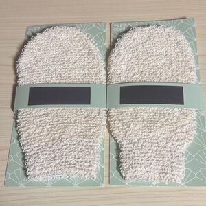 Exquisite Cream Bath Mitts for Gentle Cleansing